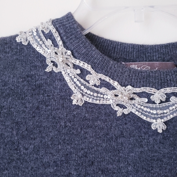 Cashmere Boutique Gray Crewneck Sweater - Picture 3 of 13